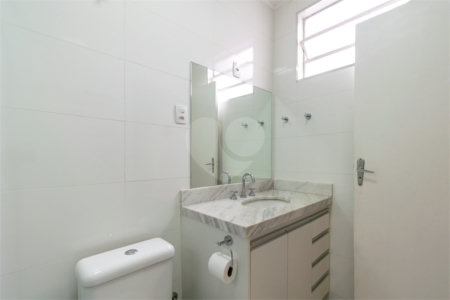 Sobrado à venda com 3 quartos, sendo 1 suíte, em Cidade Monções, São Paulo, SP