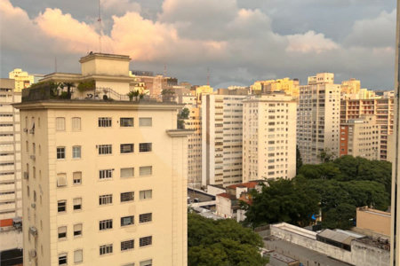Apartamento à venda com 3 quartos, sendo 1 suíte, em Pinheiros, São Paulo, SP