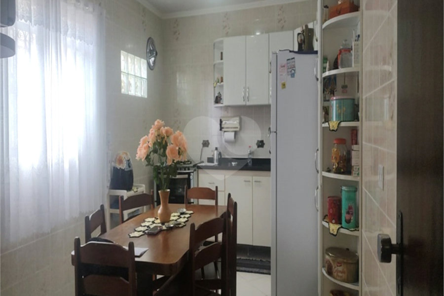 Casa à venda com 4 quartos, sendo 1 suíte, em Tremembé, São Paulo, SP