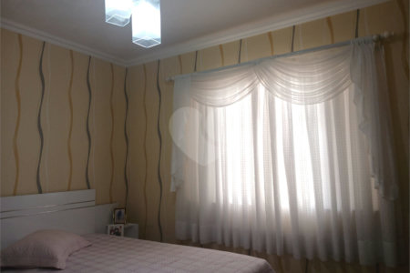 Casa à venda com 3 quartos, sendo 1 suíte,  em Esplanada Mendes Moraes, São Roque, SP