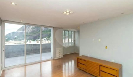Cobertura à venda com 2 quartos, sendo 1 suíte,  em Botafogo, Rio de Janeiro, RJ