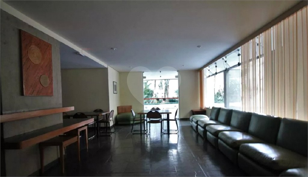 Apartamento à venda com 3 quartos, sendo 1 suíte, em Vila Andrade, São Paulo, SP