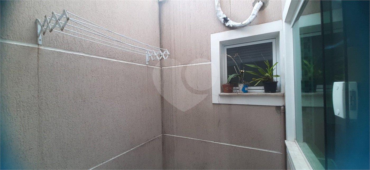 Casa à venda com 3 quartos, sendo 2 suítes, no condomínio Mário Araújo, São Paulo - SP