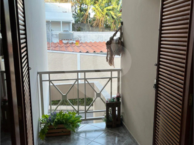 Casa à venda com 3 suítes no condomínio Residencial Palmas I, São Paulo - SP