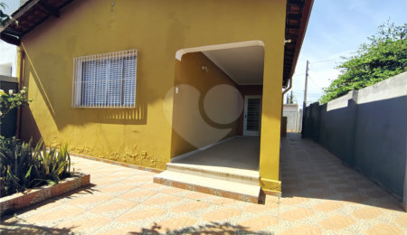 Casa à venda com 3 quartos, sendo 1 suíte,  em Vila Assis, Sorocaba, SP