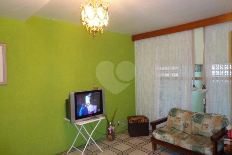 Sobrado à venda com 3 quartos, sendo 1 suíte, em Vila Nova Cachoeirinha, São Paulo, SP