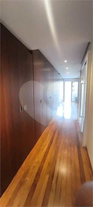 Apartamento à venda no Jardim América 2 Suítes e 3 vagas - 157 m²