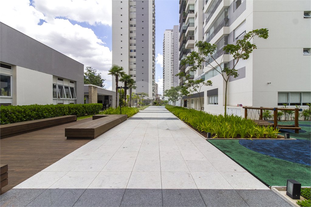 Apartamento à venda com 3 quartos, sendo 1 suíte,  em Jardim Vazani, São Paulo, SP