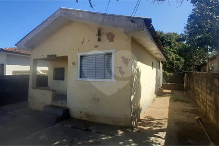 Casa térrea para Jardim Bandeirantes.