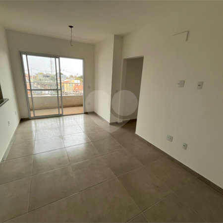 Apartamento á venda na região do Vila Prado.