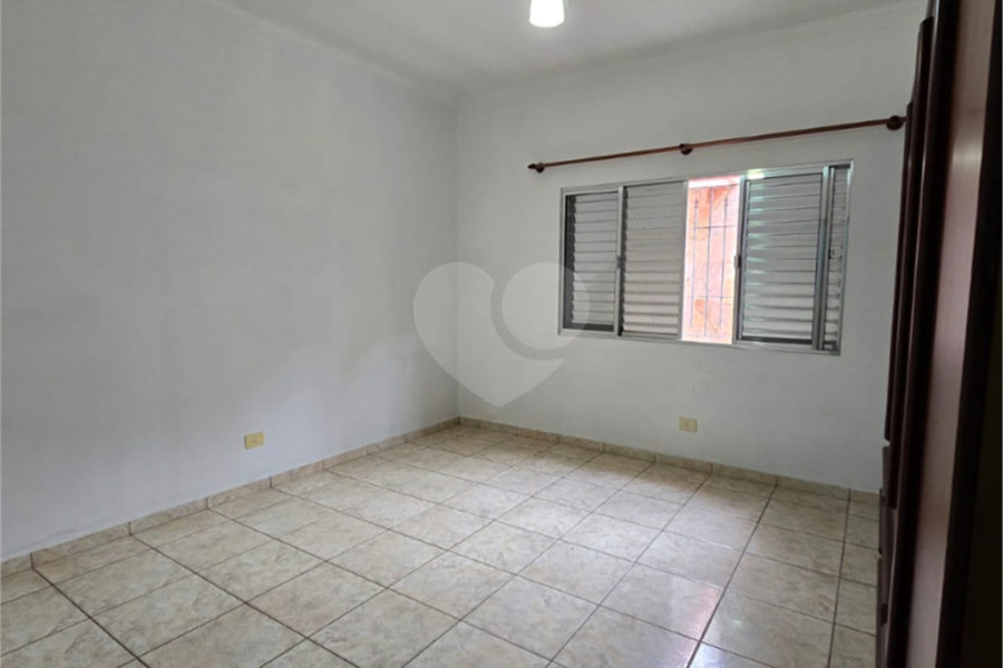 Casa à venda com 3 quartos, sendo 1 suíte, em Vila Pereira Cerca, São Paulo, SP