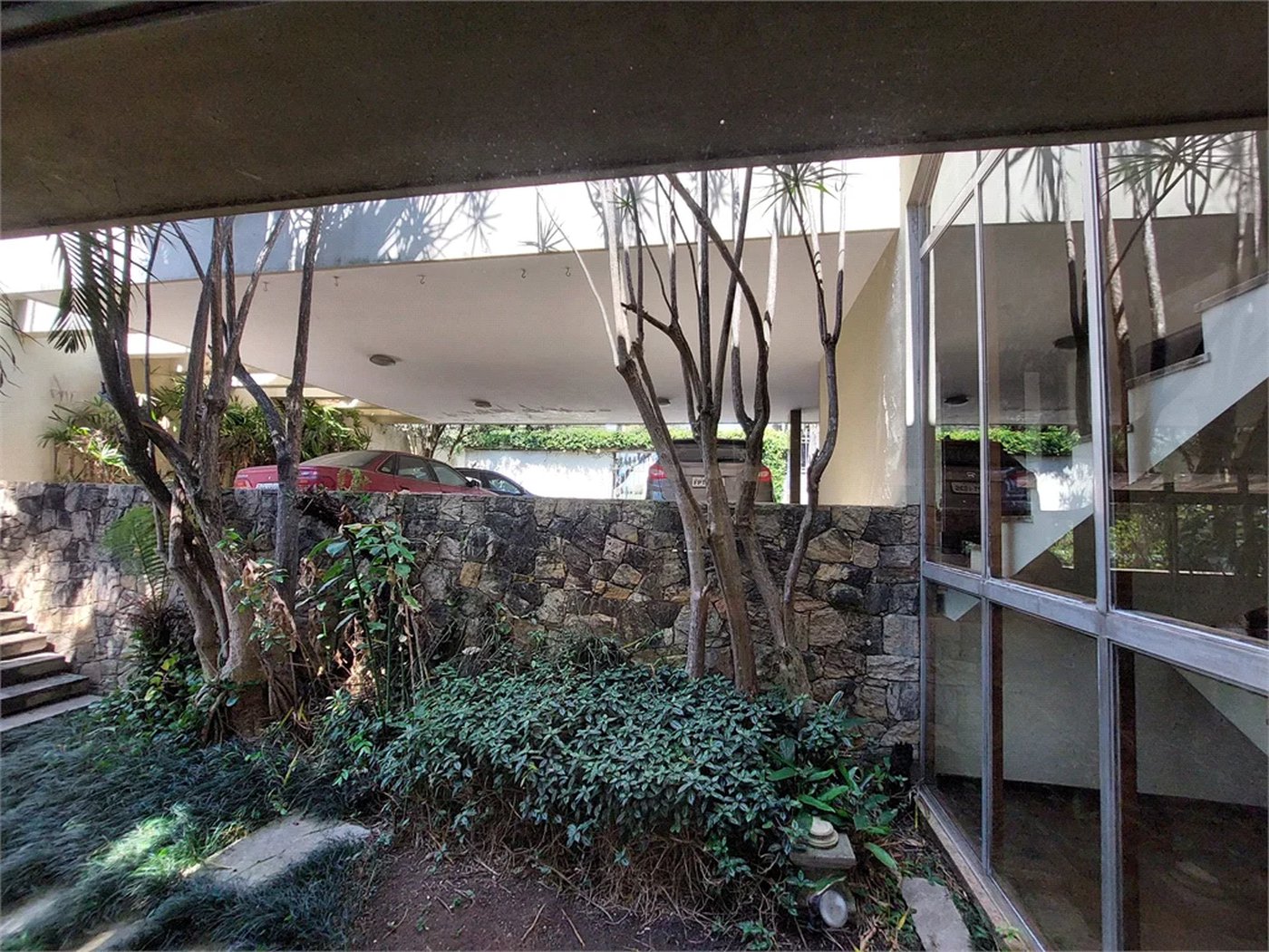 Casa à venda com 3 suítes em Jardim Leonor, São Paulo, SP