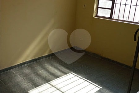 Casa à venda com 3 quartos, sendo 2 suítes, em Jardim Maria Duarte, São Paulo, SP