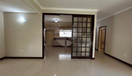 Casa à venda com 1 quarto, sendo 3 suítes, em Outerio da Glória, Porto Seguro, BA