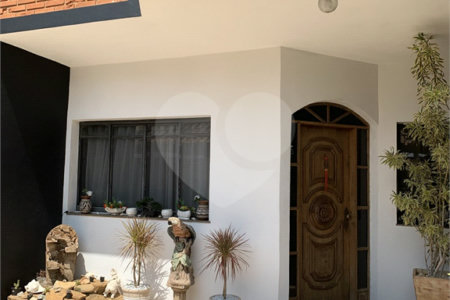 Sobrado à venda com 4 quartos, sendo 3 suítes,  em Jardim Alvinópolis, Atibaia, SP