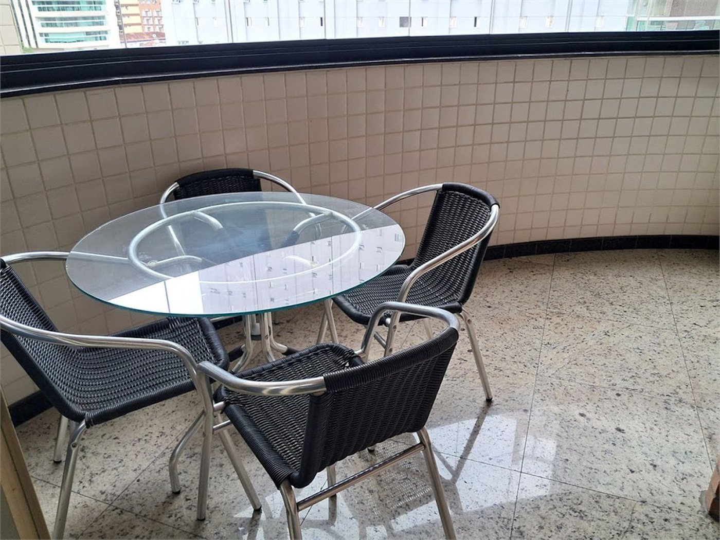 Apartamento Residencial à venda, Gonzaga, Santos - AP0761.