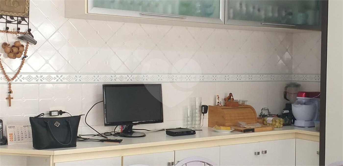 Casa à venda com 4 quartos, sendo 3 suítes,  em Jardim Bonfiglioli, São Paulo, SP