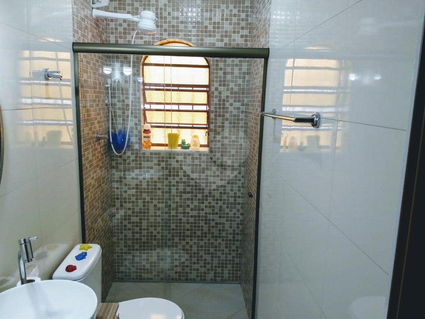 Sobrado à venda com 4 quartos, sendo 1 suíte, em Limão, São Paulo, SP