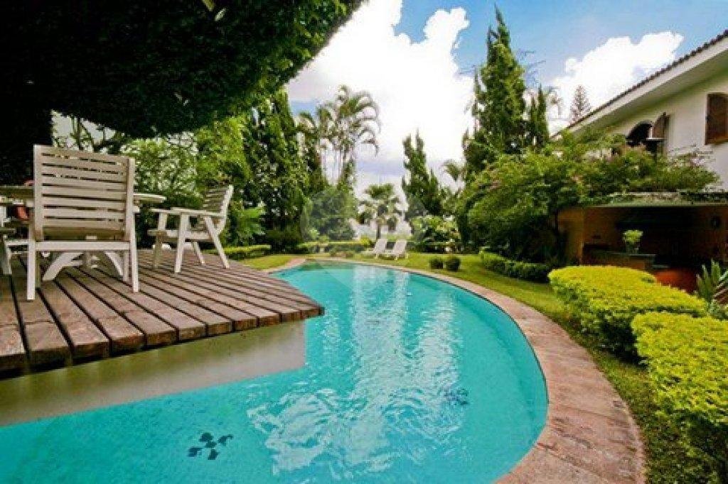 Casa à venda ou para alugar com 5 suítes em Jardim São Bento, São Paulo, SP