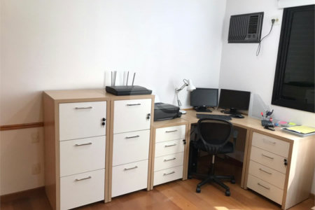 Apartamento à venda com 4 quartos, sendo 3 suítes, em Indianópolis, São Paulo, SP
