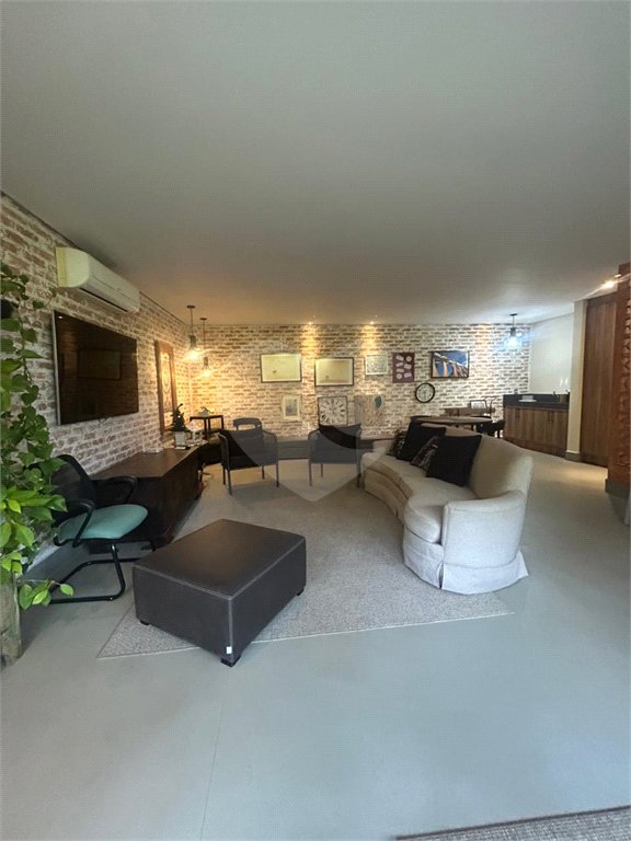 Casa à venda com 3 suítes no condomínio Campo de Toscana, Vinhedo - SP