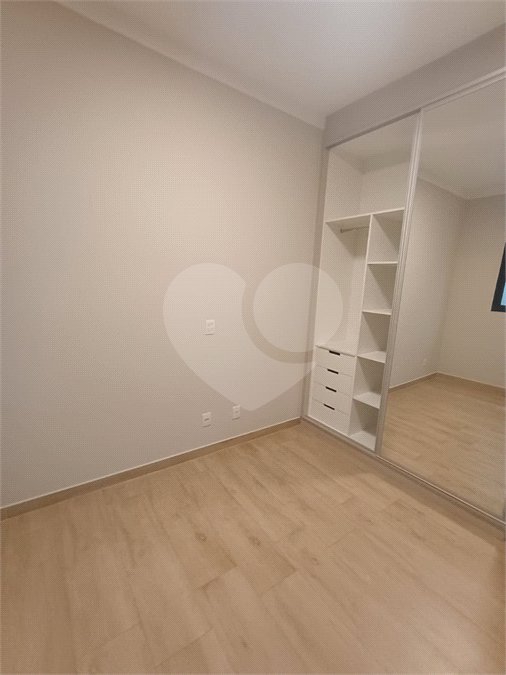 Casa para alugar com 3 quartos, sendo 1 suíte, no condomínio Recanto dos Paturis, Vinhedo - SP