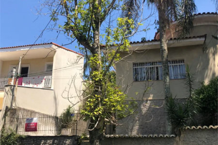 Casa à venda com 4 quartos, sendo 1 suíte, em Jardim Colombo, São Paulo, SP