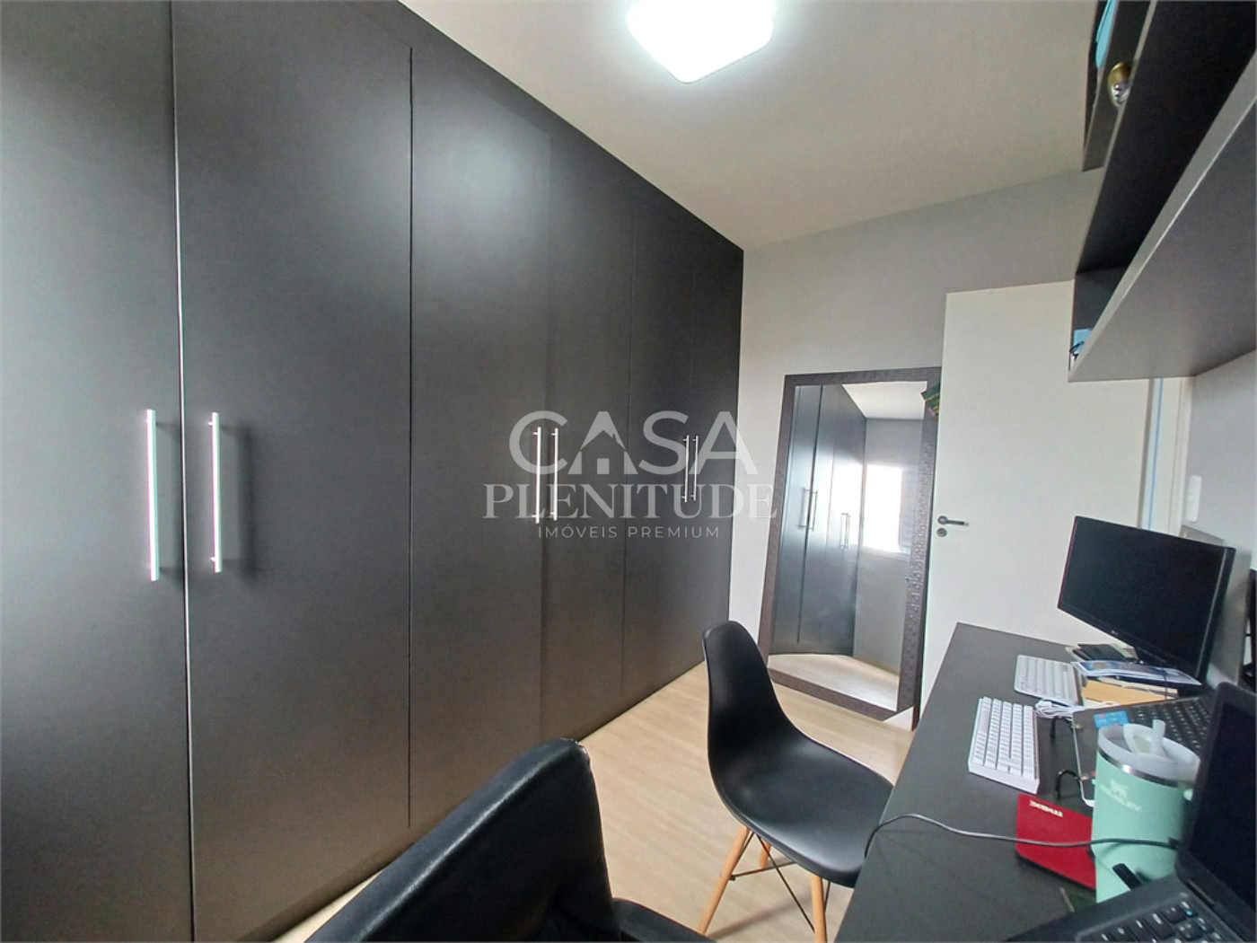 Apartamento à venda com 2 quartos, sendo 1 suíte, em Parque Três Meninos, Sorocaba, SP