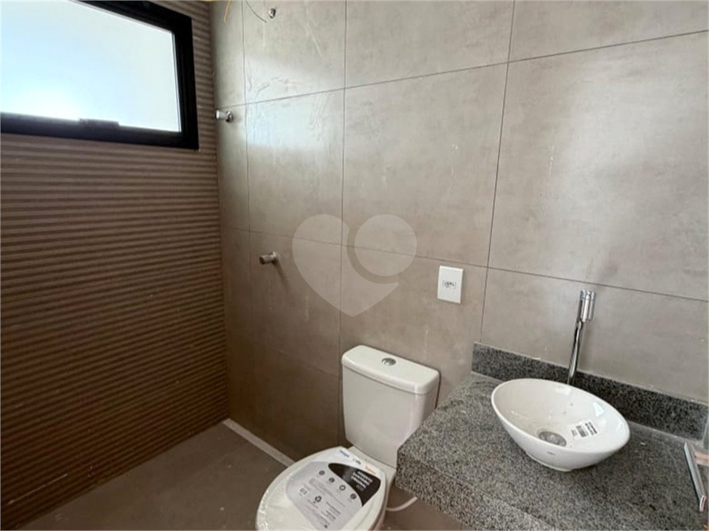 Casa de Vila à venda com 2 suítes em Jardim Novo Horizonte, Sorocaba, SP