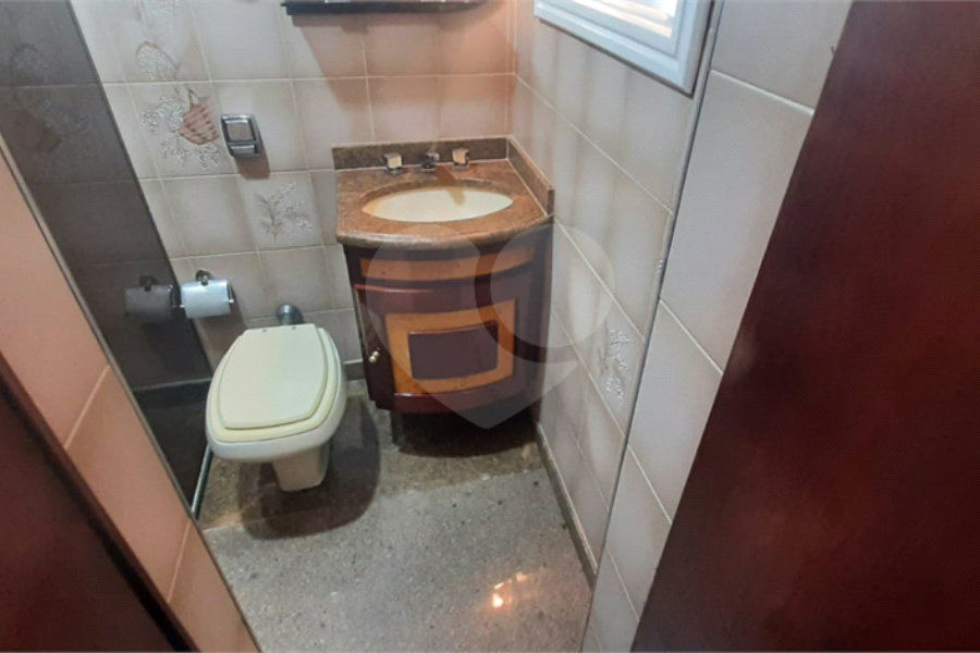 Sobrado à venda com 4 quartos, sendo 2 suítes, em Jardim França, São Paulo, SP