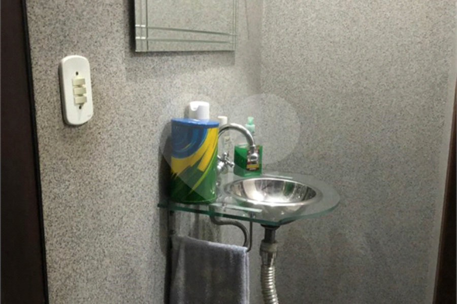 Sobrado à venda com 5 quartos, sendo 2 suítes, em Vila Maria Alta, São Paulo, SP