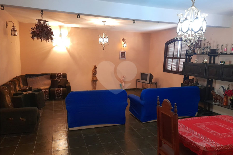 Casa à venda com 5 quartos, sendo 1 suíte, em Chácaras Bom Tempo, Franco da Rocha, SP