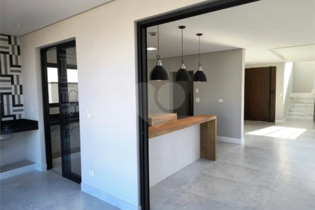 Casa à venda com 3 quartos, sendo 1 suíte, no condomínio Bella Città - Fazenda Rodeio, Mogi das Cruzes - SP