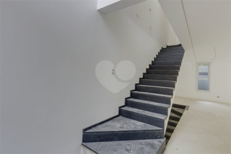 Casa à venda com 4 suítes no condomínio Garda, São Paulo - SP