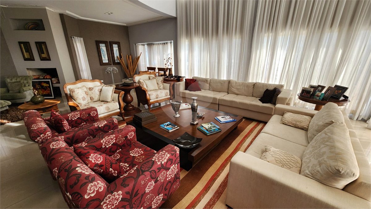 Casa à venda ou para alugar com 5 suítes no condomínio Residencial Jardim Primavera, Louveira - SP
