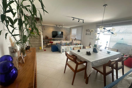 Casa à venda com 4 quartos, sendo 3 suítes, no condomínio Jardins de Florença, Rio de Janeiro - RJ