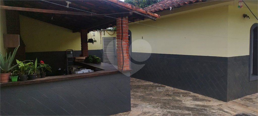 Casa à venda com 3 quartos, sendo 1 suíte, em Jardim Ikeda, Suzano, SP