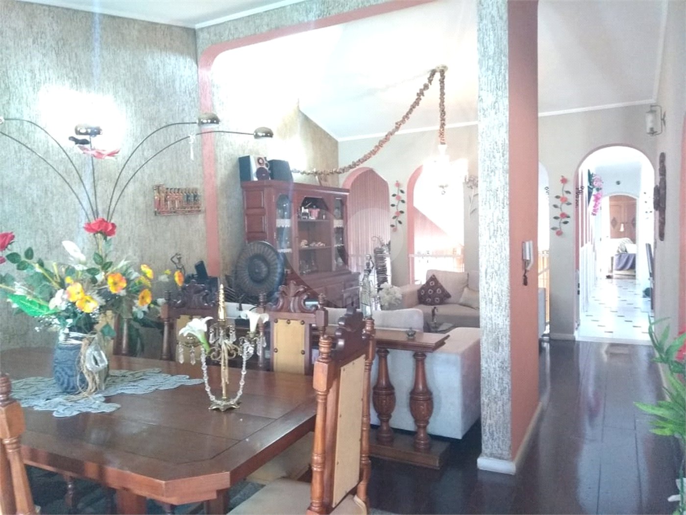 Casa à venda com 5 quartos, sendo 3 suítes,  em Vila Oliveira, Mogi das Cruzes, SP