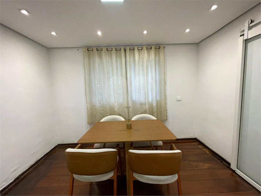 Sobrado à venda com 3 quartos em Quinta da Paineira, São Paulo, SP