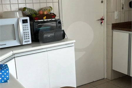 Apartamento à venda com 3 quartos, sendo 1 suíte,  em Jardim das Acácias, São Paulo, SP