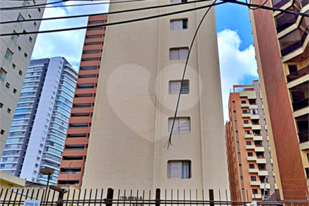 Apartamento à venda com 3 quartos, sendo 1 suíte, em Vila Olímpia, São Paulo, SP