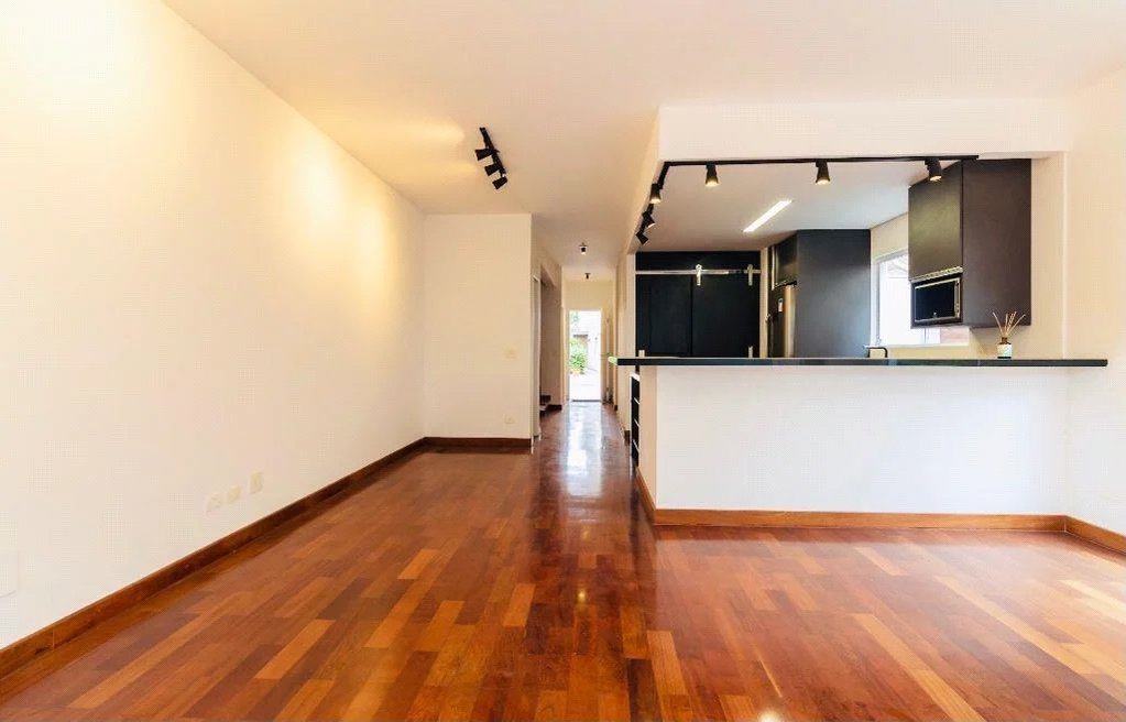 Casa à venda com 3 quartos, sendo 1 suíte,  no condomínio Reserva do Visconde, São Paulo - SP