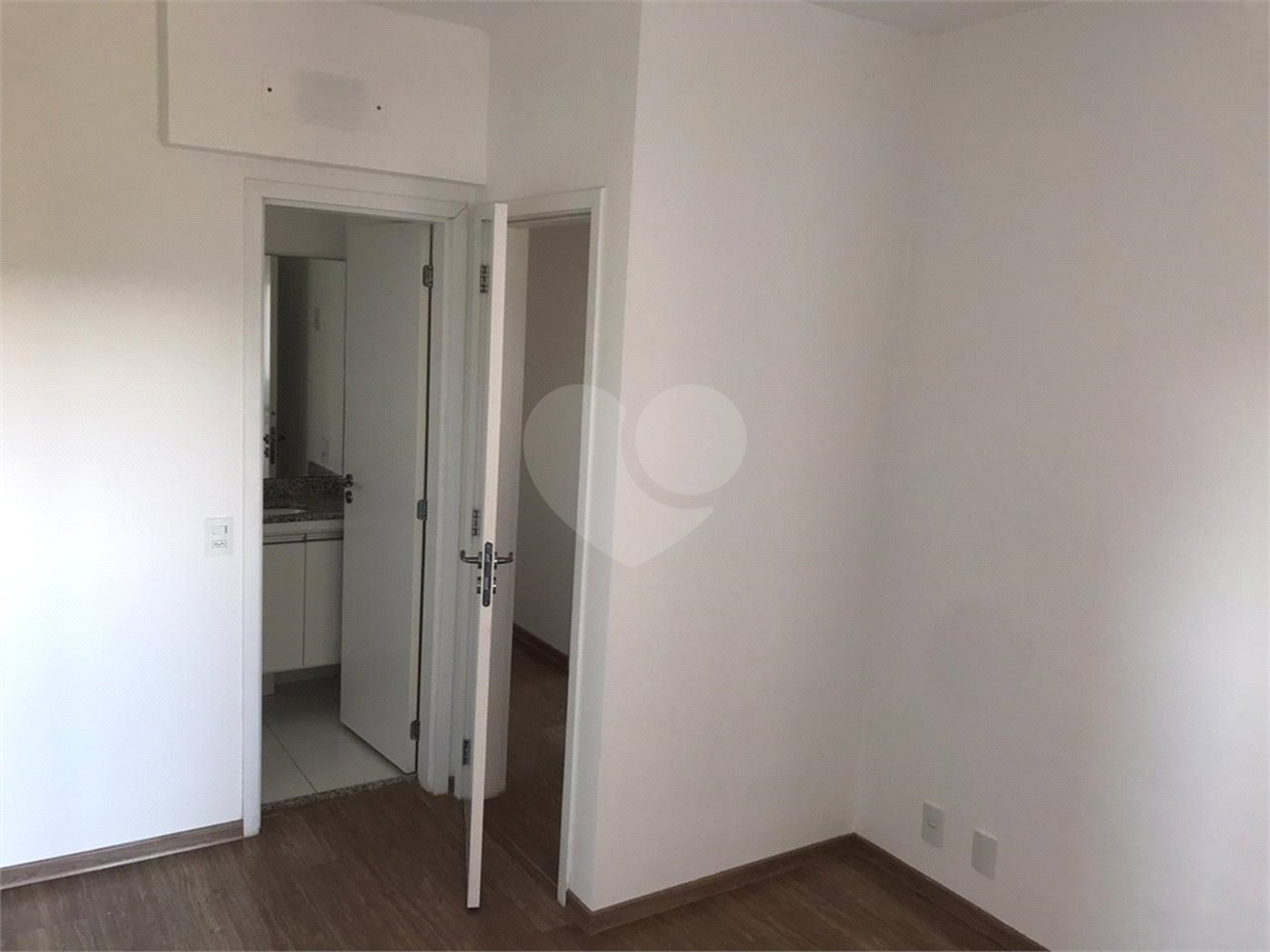 Apartamento à venda com 3 quartos, sendo 1 suíte,  em Jardim Ypê, Paulínia, SP