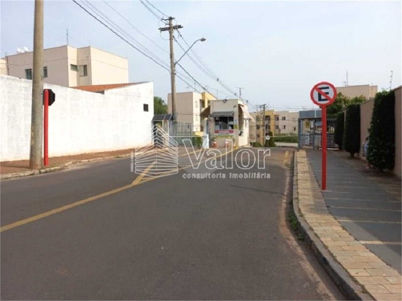 Apartamento no Condomínio Residencial Jardim das Torres.