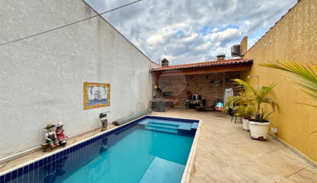 Casa à venda com 4 quartos, sendo 3 suítes,  no condomínio Tremembé, São Paulo - SP