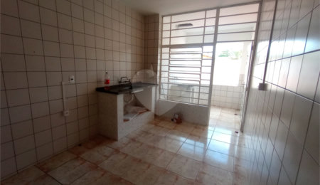 Casa à venda com 5 quartos em Vila Barth, Itapetininga, SP