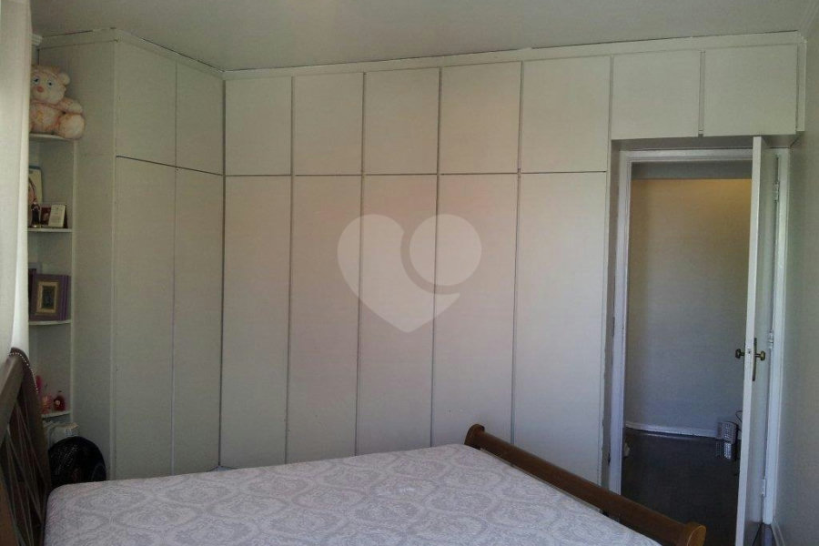 Casa à venda com 4 quartos, sendo 2 suítes, no condomínio Travessa Mário Antônio Correia,174, São Paulo - SP