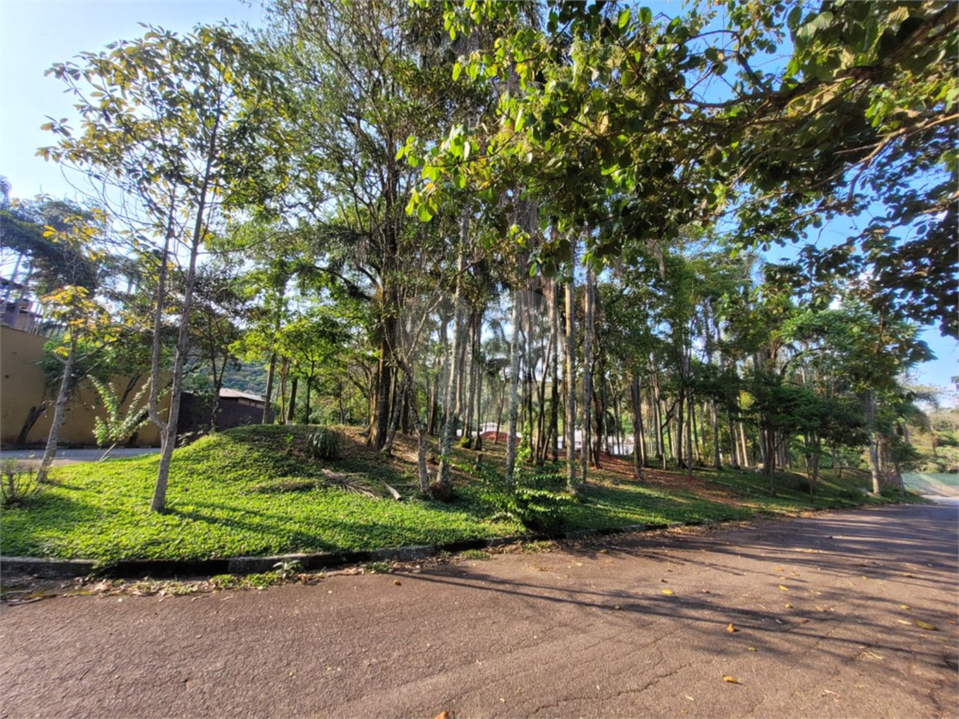 Terreno à venda no condomínio Sausalito, Mairiporã - SP