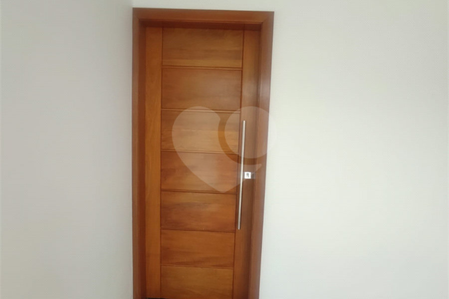 Sobrado à venda com 3 quartos, sendo 1 suíte,  em Parada Inglesa, São Paulo, SP