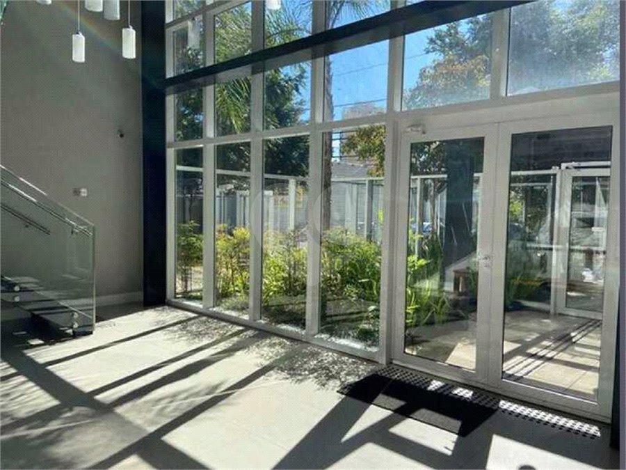 Apartamento à venda com 2 quartos, sendo 1 suíte, em Vila Olímpia, São Paulo, SP